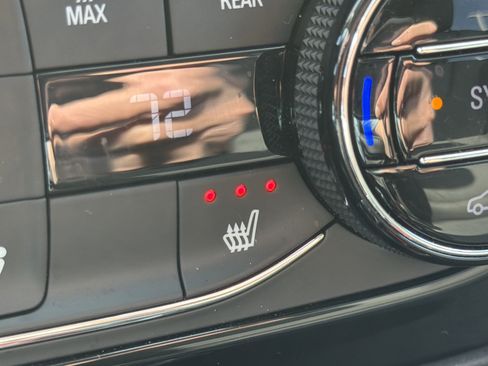 Used 2023 Buick Encore GX Select w/ Safety Package II AWD/4WD image 31