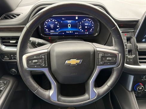 Used 2023 Chevrolet Suburban LT w/ Luxury Package image 16