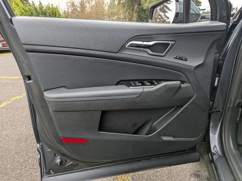 Used 2025 Kia Sportage SX Prestige image 10