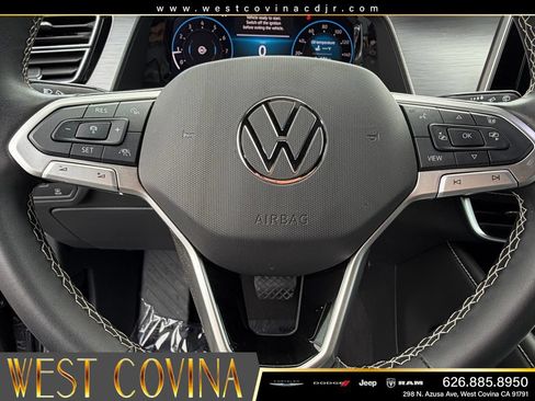 Used 2025 Volkswagen Atlas Cross Sport SE AWD/4WD image 23