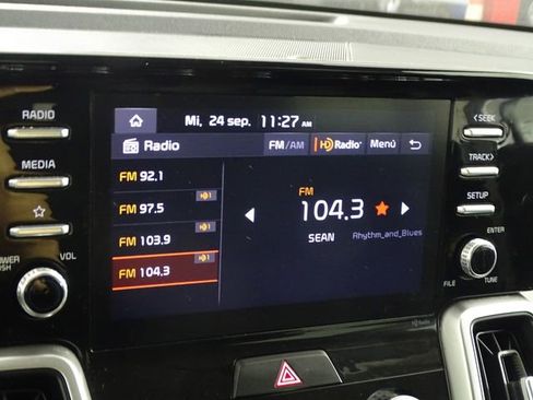 Used 2022 Kia Sorento LX image 29