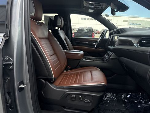 Used 2024 GMC Yukon Denali Ultimate AWD/4WD image 27