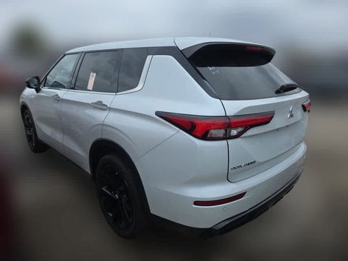 Used 2022 Mitsubishi Outlander SEL Black Edition image 4