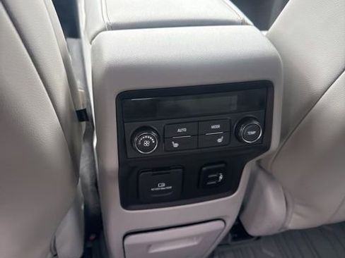 Used 2017 GMC Acadia SLT w/ LPO, Protection Package image 7