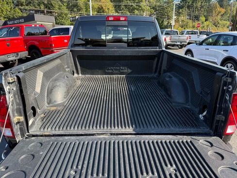 Used 2018 RAM 1500 Classic SLT image 10