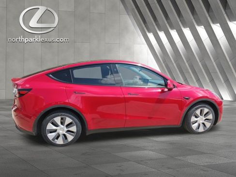 Used 2023 Tesla Model Y Long Range AWD/4WD image 4