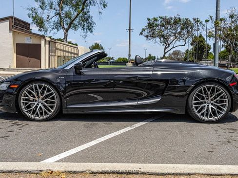 Used 2014 Audi R8 V10 w/ Full Leather Package AWD/4WD image 3