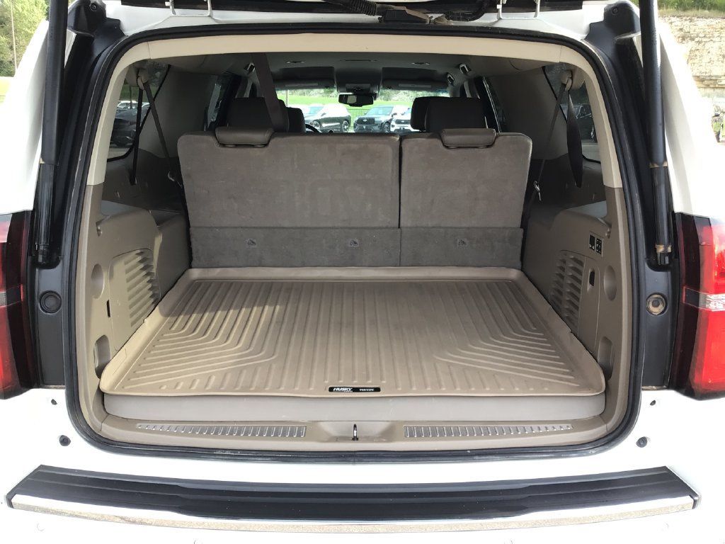 Used 2017 Chevrolet Suburban Premier AWD/4WD image 23