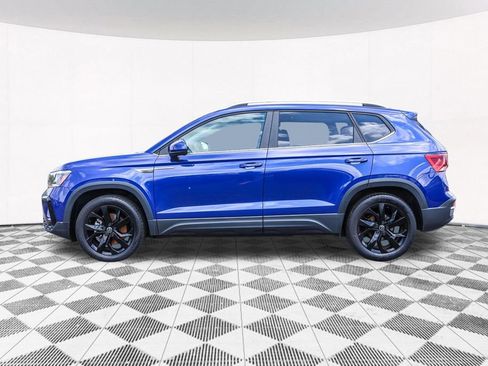 Certified 2023 Volkswagen Taos SE w/ Panoramic Sunroof Package AWD/4WD image 16