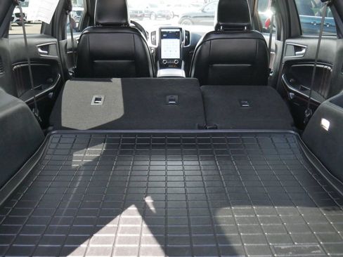 Used 2022 Ford Edge ST-Line w/ Class II Trailer Tow Package AWD/4WD image 21