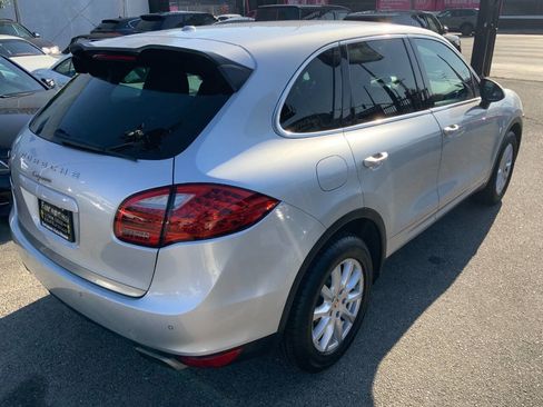 Used 2012 Porsche Cayenne AWD/4WD image 7