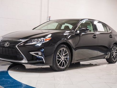 Used 2018 Lexus ES 350 w/ Luxury Package w/Wood Trim FWD image 4