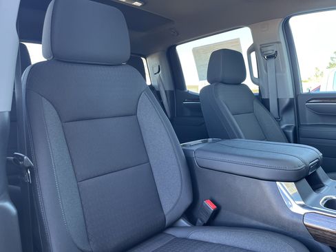 New 2026 GMC Sierra 1500 Elevation image 17