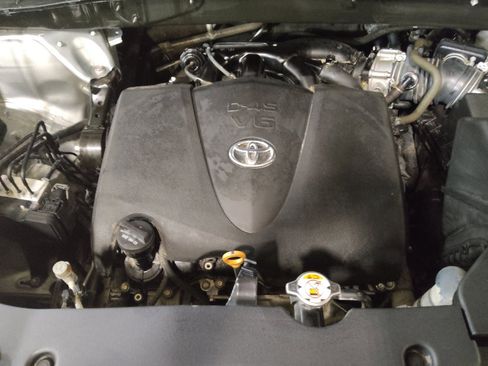 Used 2019 Toyota Highlander Limited FWD image 30