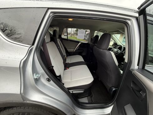 Used 2018 Toyota RAV4 LE image 16