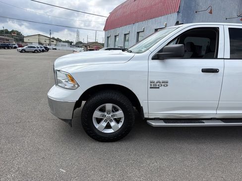 Used 2023 RAM 1500 Classic SLT w/ Electronics Group AWD/4WD image 9