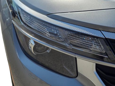 Certified 2026 Kia Seltos LX FWD image 4