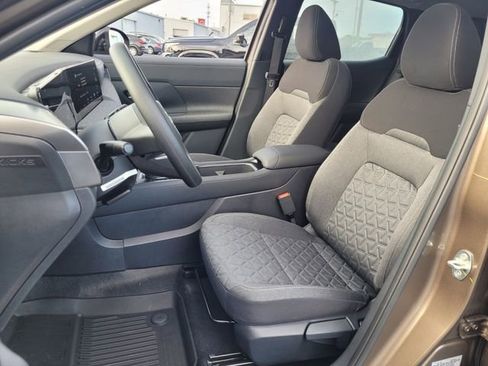New 2026 Nissan Kicks SV w/ SV Premium Package FWD image 5