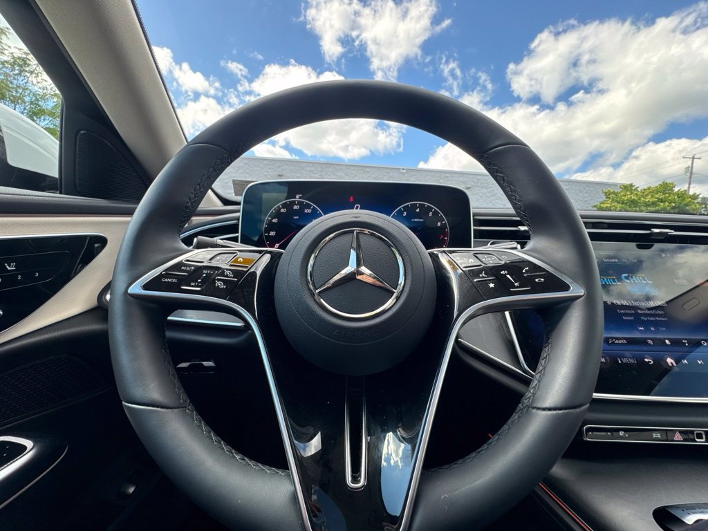 Used 2026 Mercedes-Benz E 350 4MATIC Sedan image 12