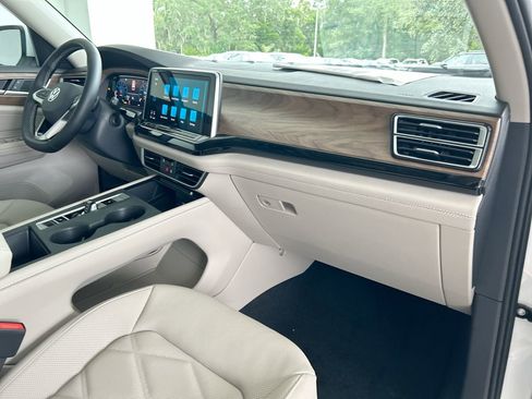 Used 2026 Volkswagen Atlas SE image 34