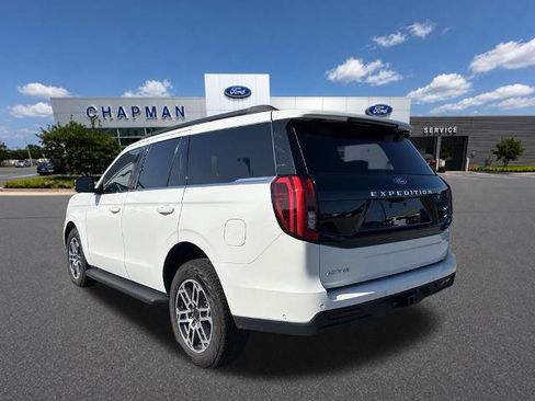 Certified 2025 Ford Expedition Active AWD/4WD image 4