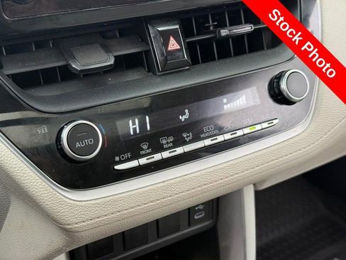 Used 2023 Toyota Corolla Cross LE w/ Moonroof Package AWD/4WD image 25
