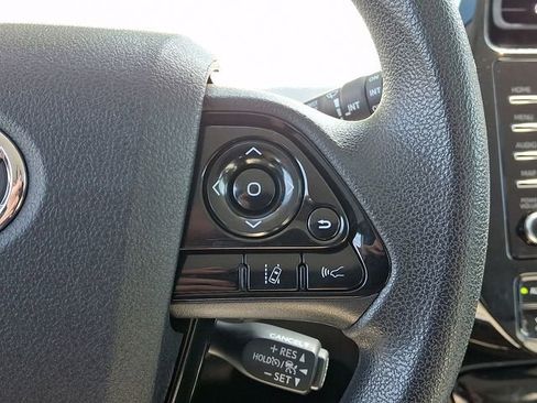 Used 2020 Toyota Prius LE AWD/4WD image 23