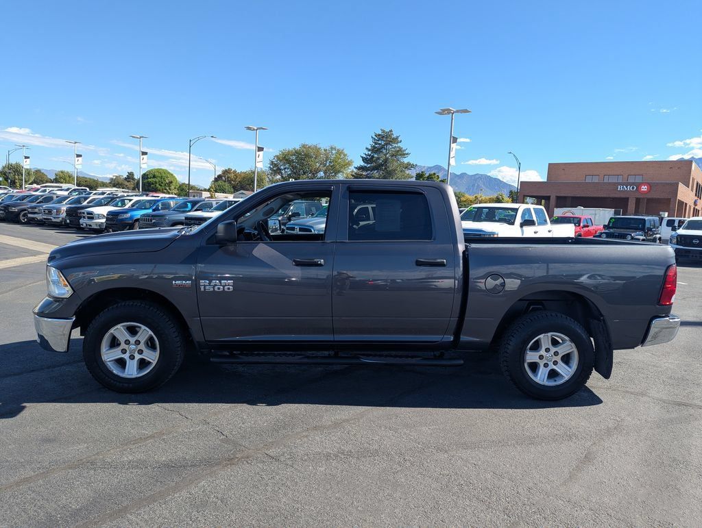 Used 2018 RAM 1500 ST w/ SXT Appearance Group AWD/4WD image 9