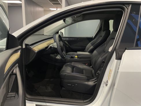 Used 2023 Tesla Model Y AWD image 16