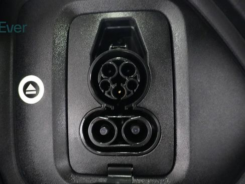 Used 2025 Rivian R1S Adventure AWD/4WD image 10