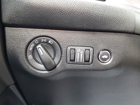 Used 2023 Dodge Challenger GT image 27