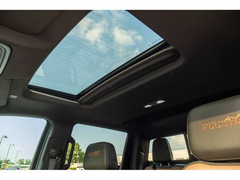 Used 2024 Chevrolet Silverado 3500 High Country w/ High Country Premium Package AWD/4WD image 16