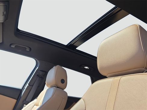 Used 2021 Chevrolet Blazer Premier w/ Driver Confidence II Package image 8