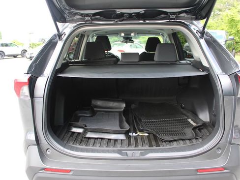 Used 2023 Toyota RAV4 LE AWD/4WD image 30