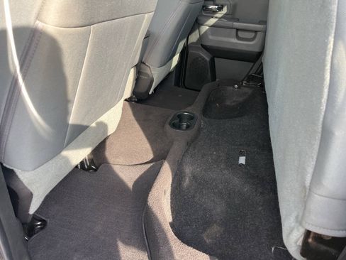 Used 2016 RAM 1500 Classic SLT AWD/4WD image 34