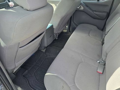 Used 2017 Nissan Frontier SV RWD image 13