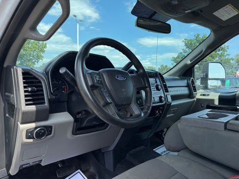 Used 2018 Ford F250 XL w/ Power Equipment Group AWD/4WD image 14