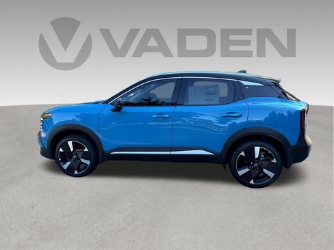 Used 2025 Nissan Kicks SR FWD image 31