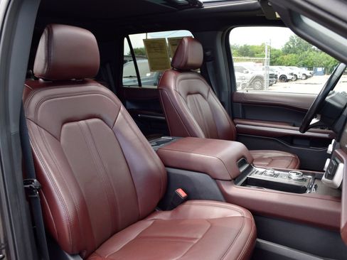 Certified 2023 Ford Expedition Limited AWD/4WD image 24