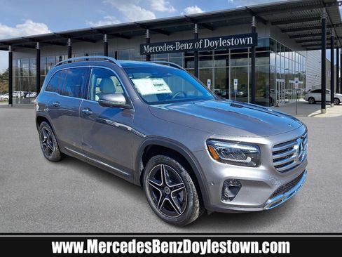 New 2026 Mercedes-Benz GLB 250 4MATIC image 1