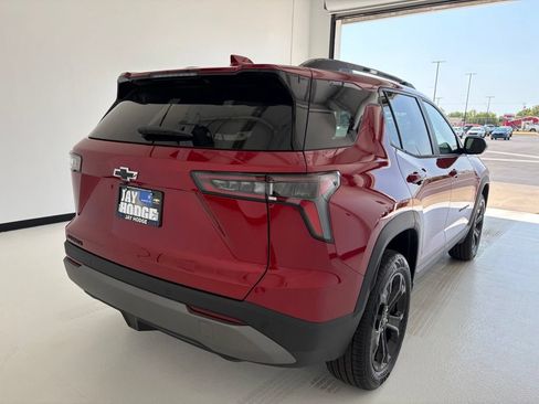 New 2027 Chevrolet Equinox LT w/ Convenience Package II FWD image 22
