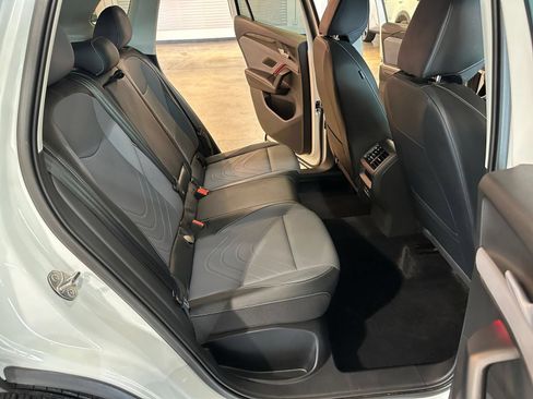 Used 2026 Volkswagen Tiguan SE AWD/4WD image 38