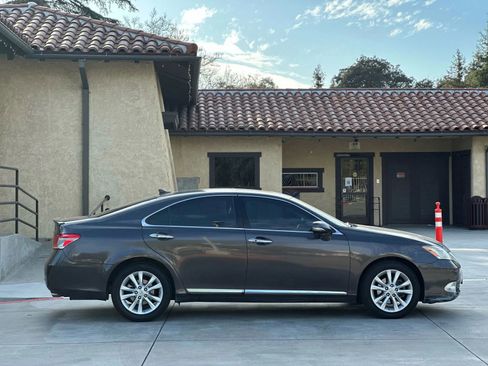 Used 2010 Lexus ES 350 image 4