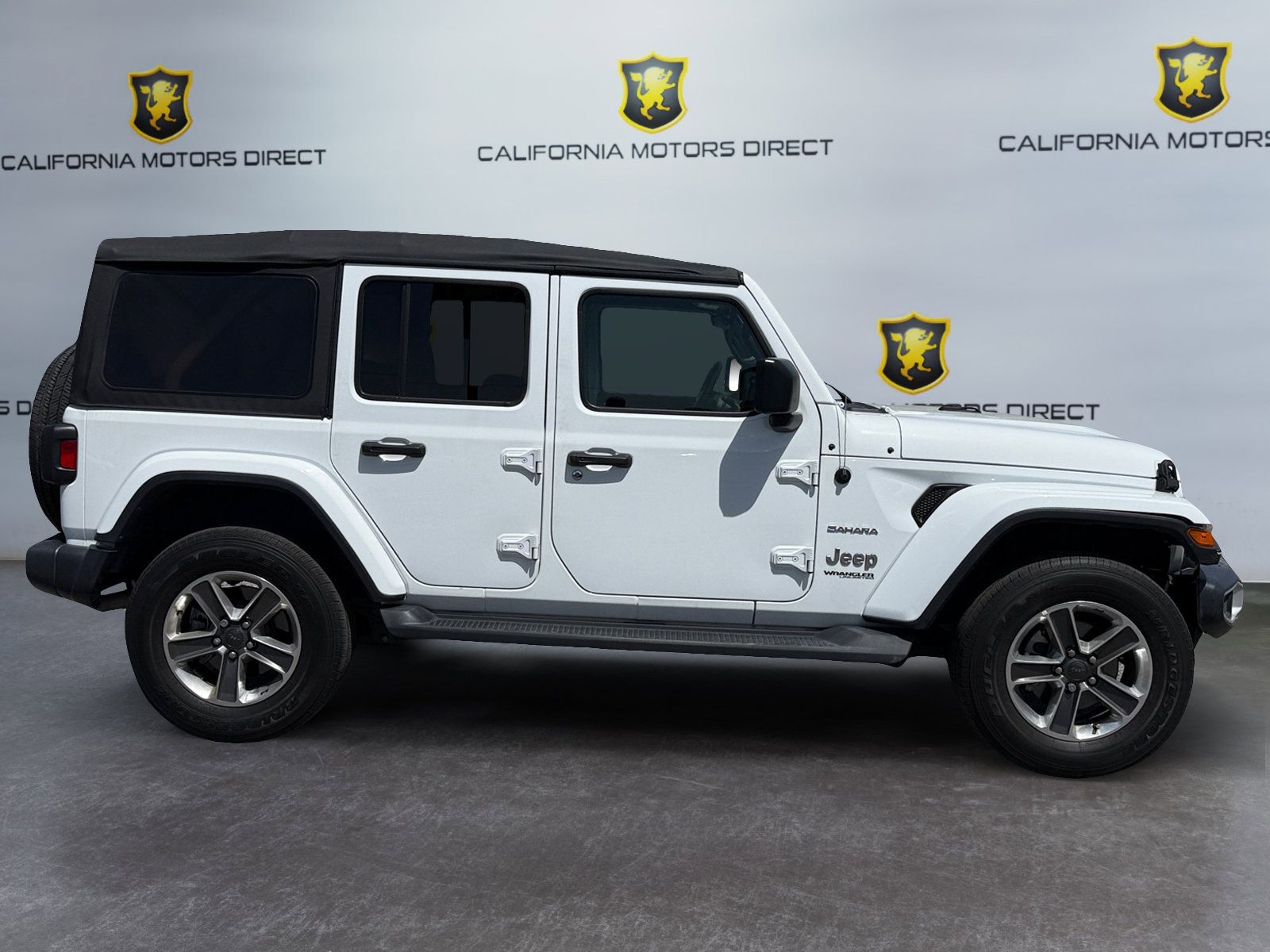 Used 2022 Jeep Wrangler Unlimited Sahara AWD/4WD image 6