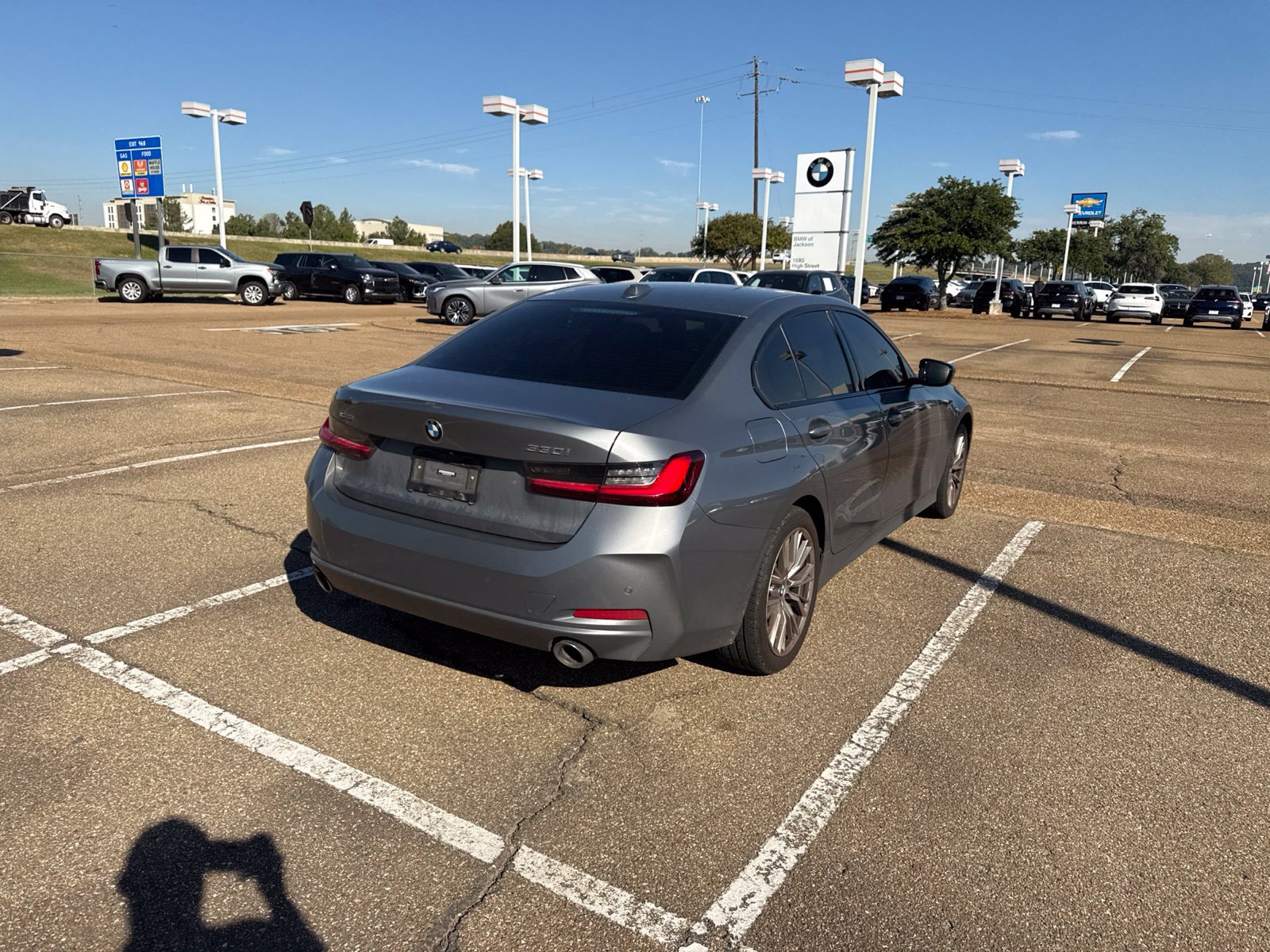 Certified 2023 BMW 330i xDrive Sedan w/ Premium Package AWD/4WD image 5