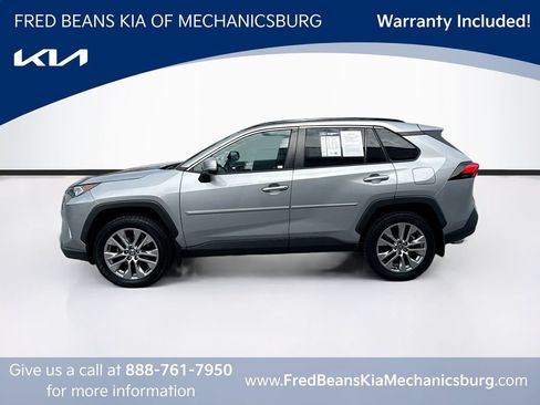 Used 2021 Toyota RAV4 XLE Premium AWD/4WD image 4