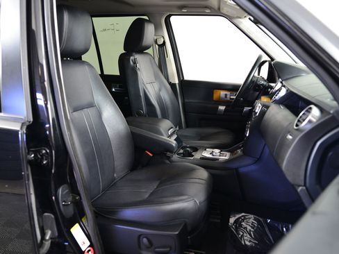 Used 2016 Land Rover LR4 image 15
