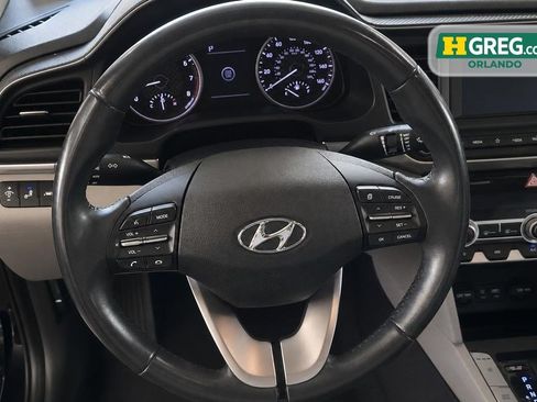 Used 2019 Hyundai Elantra Value Edition FWD image 11