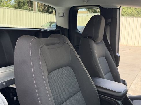 Used 2022 Chevrolet Colorado LT w/ Fleet Safety Package RWD image 30