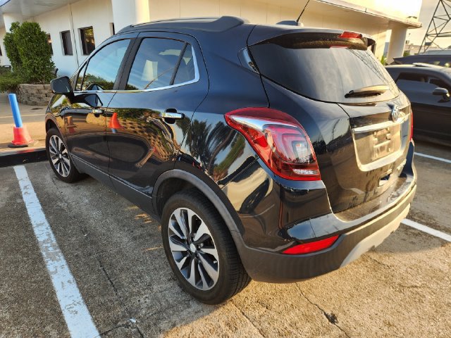 Used 2021 Buick Encore Preferred AWD/4WD image 4